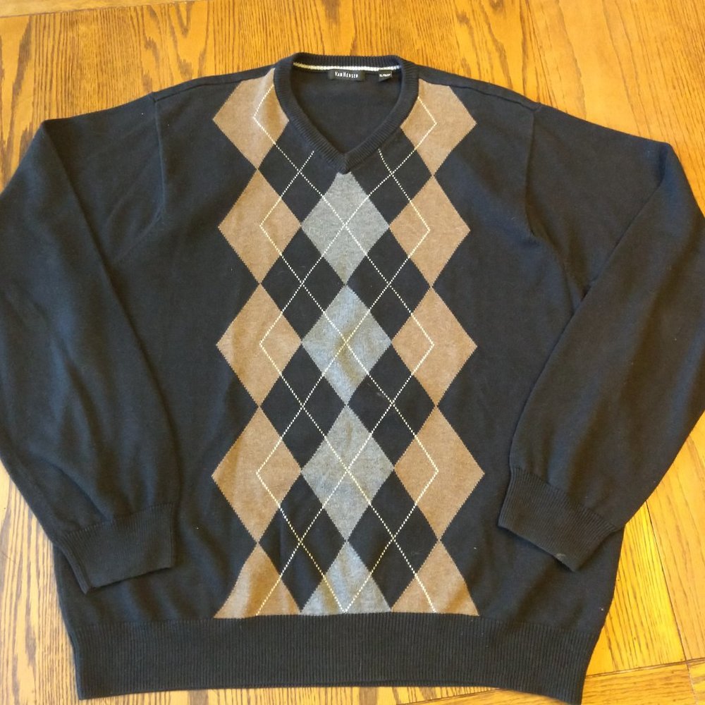 Van Heusen, Black with Argyle front, V-Neck Sweater, XL Tall